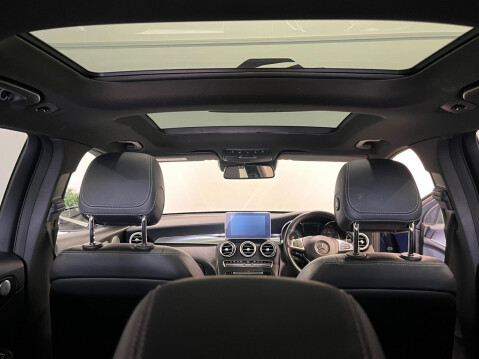 Mercedes-Benz GLC 3.0 GLC350d V6 AMG Line (Premium Plus) G-Tronic 4MATIC Euro 6 (s/s) 5dr 73