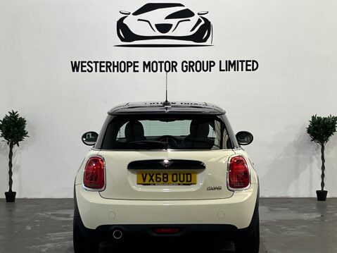 Mini Hatch 1.5 Cooper Classic Euro 6 (s/s) 3dr 15