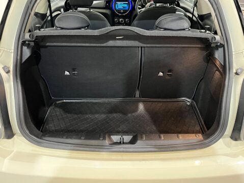 Mini Hatch 1.5 Cooper Classic Euro 6 (s/s) 3dr 36