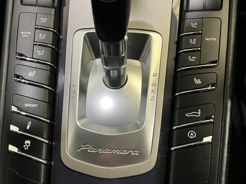 Porsche Panamera 3.0D V6 TiptronicS Euro 5 5dr 20