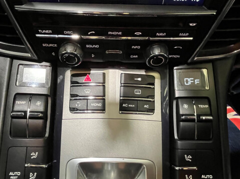 Porsche Panamera 3.0D V6 TiptronicS Euro 5 5dr 30