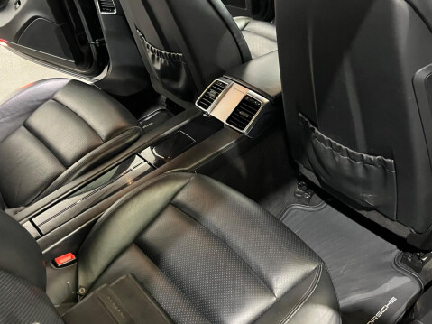 Porsche Panamera 3.0D V6 TiptronicS Euro 5 5dr 22