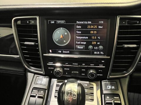 Porsche Panamera 3.0D V6 TiptronicS Euro 5 5dr 40