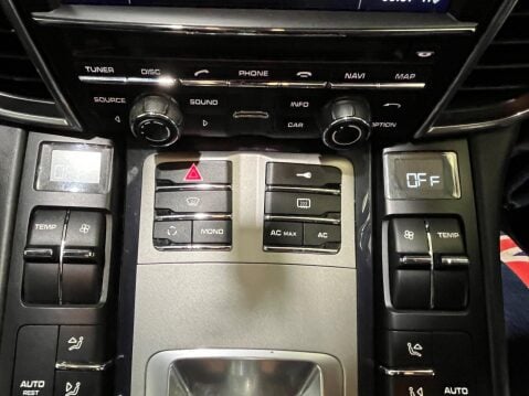 Porsche Panamera 3.0D V6 TiptronicS Euro 5 5dr 30