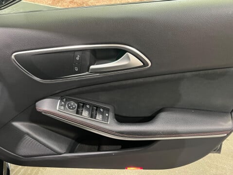 Mercedes-Benz A Class 2.1 A220d AMG Line (Premium) 7G-DCT Euro 6 (s/s) 5dr 30