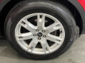 Land Rover Range Rover Evoque 2.2 SD4 Pure Auto 4WD Euro 5 5dr 40