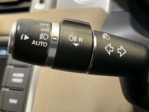 Land Rover Range Rover Evoque 2.2 eD4 Pure Tech FWD Euro 5 (s/s) 5dr 25
