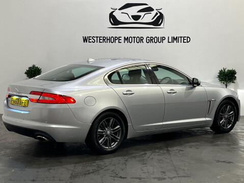 Jaguar XF 2.2d Luxury Auto Euro 5 (s/s) 4dr 4