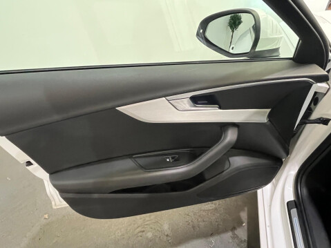 Audi A4 2.0 TDI S line Euro 6 (s/s) 4dr 34