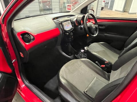 Toyota Aygo 1.0 VVT-i x-pression Euro 6 5dr 42