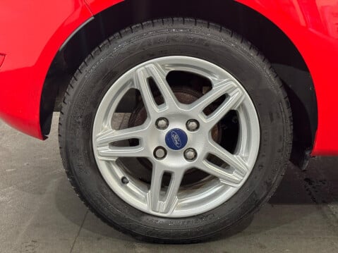 Ford Fiesta 1.0 Zetec Euro 5 (s/s) 3dr 34