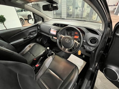 Toyota Yaris 1.33 Dual VVT-i Excel Euro 5 5dr Euro 5 3