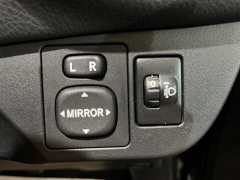 Toyota Yaris 1.33 Dual VVT-i Excel Euro 5 5dr Euro 5 29