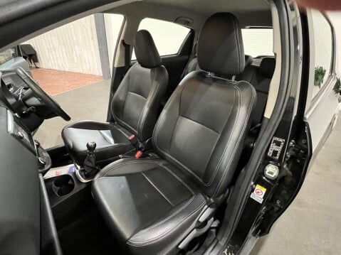Toyota Yaris 1.33 Dual VVT-i Excel Euro 5 5dr Euro 5 58