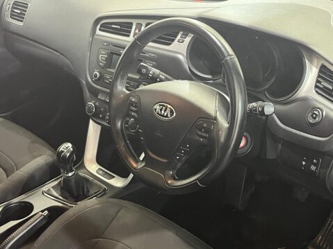 Kia Ceed 1.4 CRDi VR7 Euro 5 5dr 3