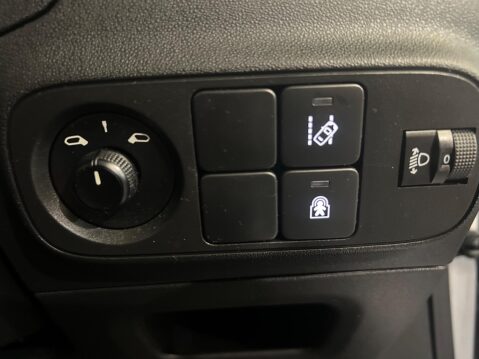 Citroen C3 1.2 PureTech Flair Euro 6 5dr 36