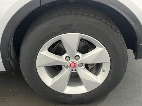 Jaguar E-Pace 2.0 D180 R-Dynamic S Auto AWD Euro 6 (s/s) 5dr 37