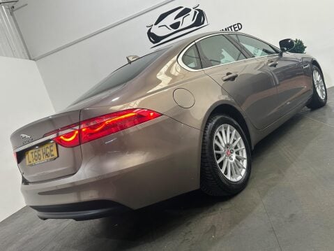 Jaguar XF 2.0d Prestige Euro 6 (s/s) 4dr 21