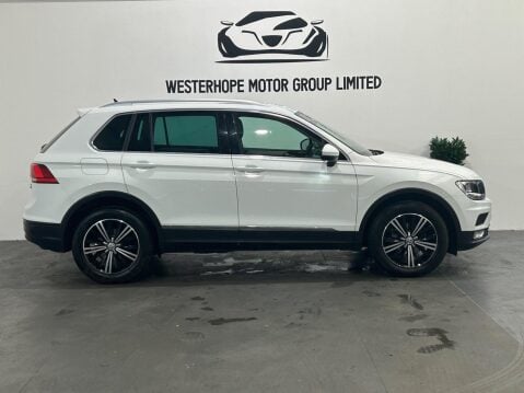 Volkswagen Tiguan 2.0 TDI BlueMotion Tech SE Navigation 4Motion Euro 6 (s/s) 5dr 24