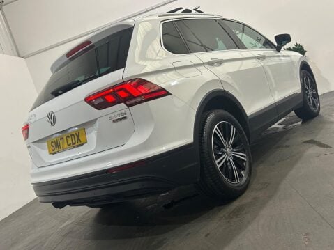 Volkswagen Tiguan 2.0 TDI BlueMotion Tech SE Navigation 4Motion Euro 6 (s/s) 5dr 27