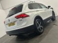 Volkswagen Tiguan 2.0 TDI BlueMotion Tech SE Navigation 4Motion Euro 6 (s/s) 5dr 27