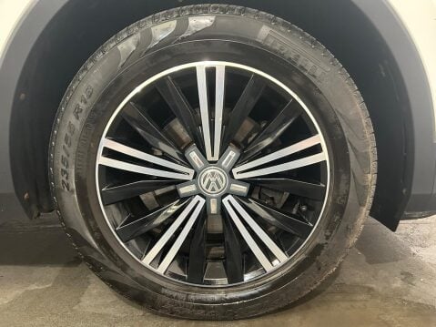 Volkswagen Tiguan 2.0 TDI BlueMotion Tech SE Navigation 4Motion Euro 6 (s/s) 5dr 36