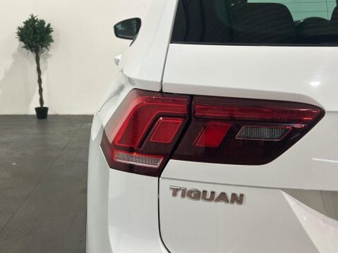 Volkswagen Tiguan 2.0 TDI BlueMotion Tech SE Navigation 4Motion Euro 6 (s/s) 5dr 51