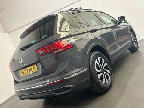 Volkswagen Tiguan 1.5 TSI Active DSG Euro 6 (s/s) 5dr 25