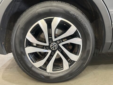 Volkswagen Tiguan 1.5 TSI Active DSG Euro 6 (s/s) 5dr 37