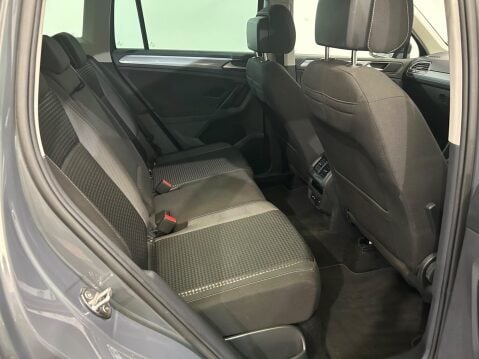 Volkswagen Tiguan 1.5 TSI Active DSG Euro 6 (s/s) 5dr 27