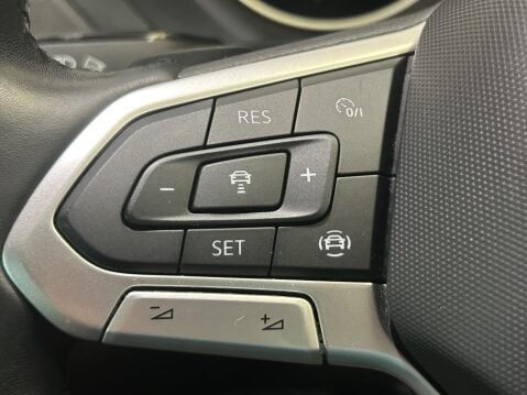 Volkswagen Tiguan 1.5 TSI Active DSG Euro 6 (s/s) 5dr 32