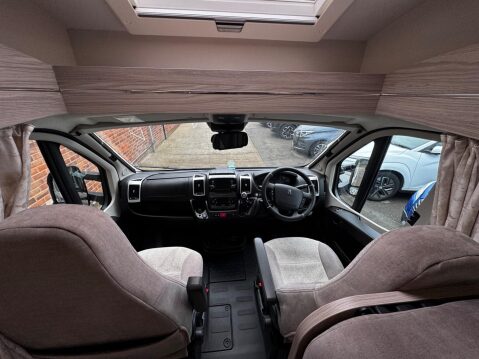 Elddis Majestic 18