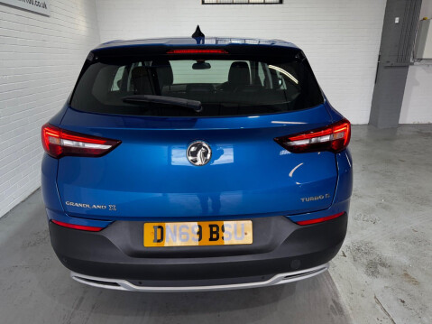 Vauxhall Grandland X 1.5 Turbo D BlueInjection Tech Line Nav Euro 6 (s/s) 5dr 8