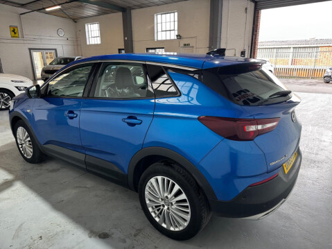 Vauxhall Grandland X 1.5 Turbo D BlueInjection Tech Line Nav Euro 6 (s/s) 5dr 25
