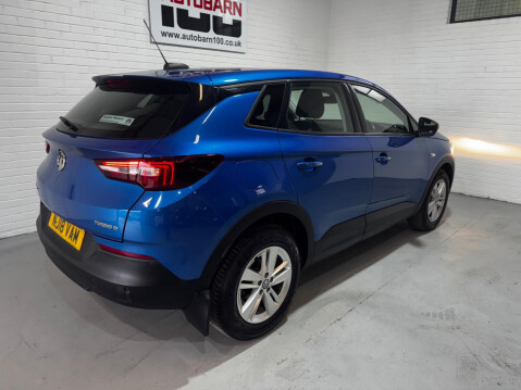 Vauxhall Grandland X 1.6 Turbo D BlueInjection SE Euro 6 (s/s) 5dr 13