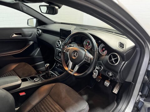 Mercedes-Benz A Class 1.5 A180 CDI AMG Sport Euro 5 (s/s) 5dr 26