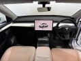 Tesla Model Y (Dual Motor) Long Range Auto 4WDE 5dr 9