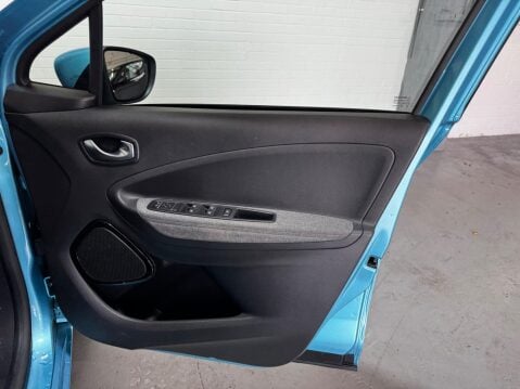 Renault Zoe R110 52kWh Iconic Auto 5dr (i, Rapid Charge) 19