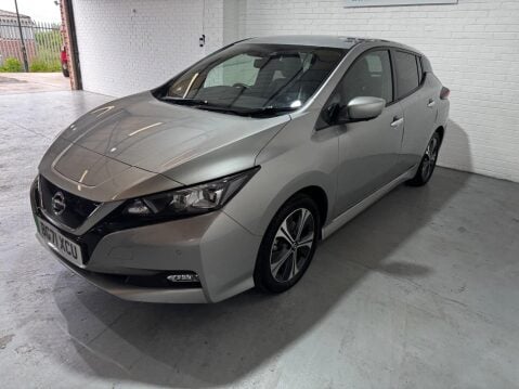 Nissan LEAF 40kWh Tekna Auto 5dr 10