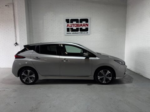 Nissan LEAF 40kWh Tekna Auto 5dr 14
