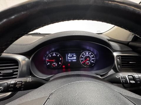 Kia Sorento 2.2 CRDi KX-2 AWD Euro 6 (s/s) 5dr 32