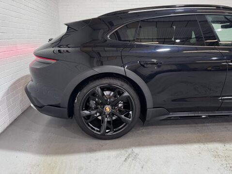 Porsche Taycan Performance Plus 93.4kWh 4 Cross Turismo Auto 4WD 5dr (11kW Charger) 33
