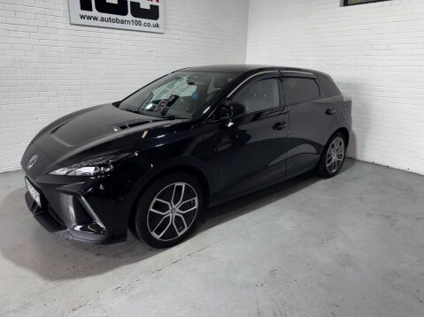 MG MG4 64kWh Trophy Long Range Auto 5dr 12