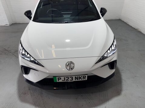 MG MG4 64kWh Trophy Long Range Auto 5dr 9