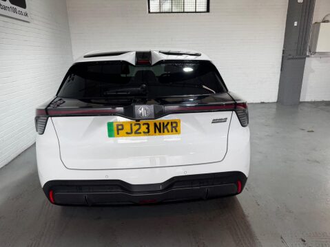 MG MG4 64kWh Trophy Long Range Auto 5dr 11
