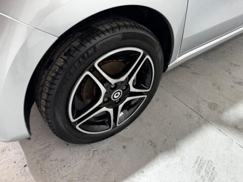 Smart Forfour 17.6kWh Premium Auto 5dr (22kW Charger) 24