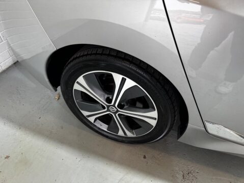 Nissan LEAF 40kWh N-Connecta Auto 5dr 26