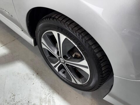 Nissan LEAF 40kWh N-Connecta Auto 5dr 27