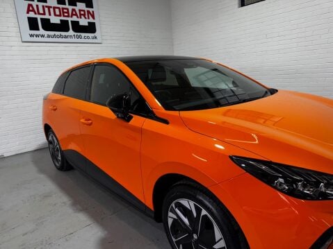 MG MG4 64kWh Trophy Long Range Auto 5dr 7