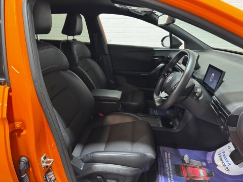 MG MG4 64kWh Trophy Long Range Auto 5dr 18